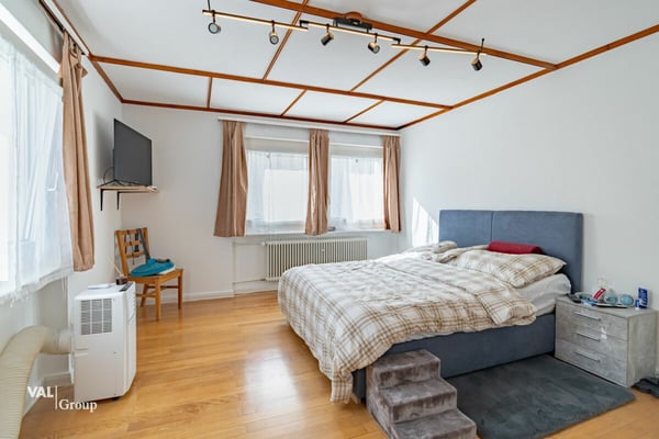 Ertragsstarkes Investmentobjekt an zentraler Lage 12