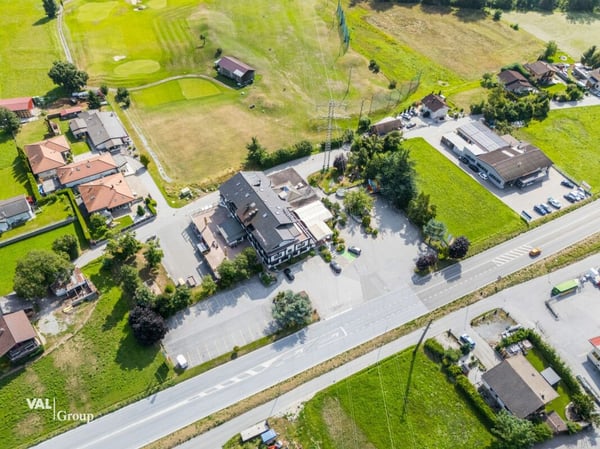 Superior Hotel inkl. Entwicklungsprojekt auf insgesamt 6'000 m2 Grundstück 25