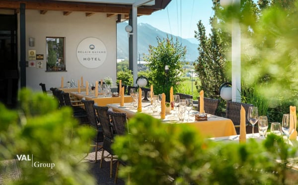 Superior Hotel inkl. Entwicklungsprojekt auf insgesamt 6'000 m2 Grundstück 2