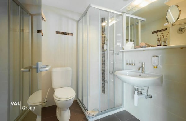 Superior Hotel inkl. Entwicklungsprojekt auf insgesamt 6'000 m2 Grundstück 19