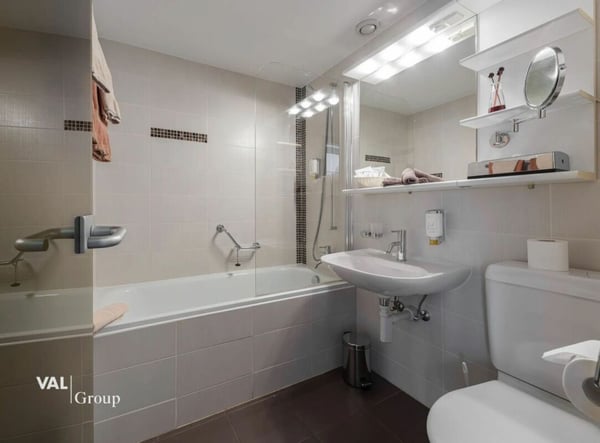 Superior Hotel inkl. Entwicklungsprojekt auf insgesamt 6'000 m2 Grundstück 22