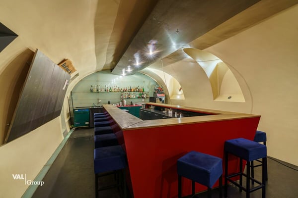 Charmante Bar-Räumlichkeiten an bestens frequentierter Lage 1