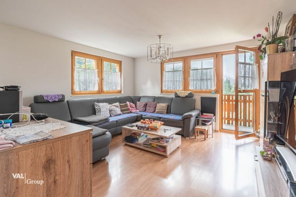 Grosszügiges Mehrfamilienhaus im Grünen 4