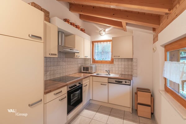 Grosszügiges Mehrfamilienhaus im Grünen 3