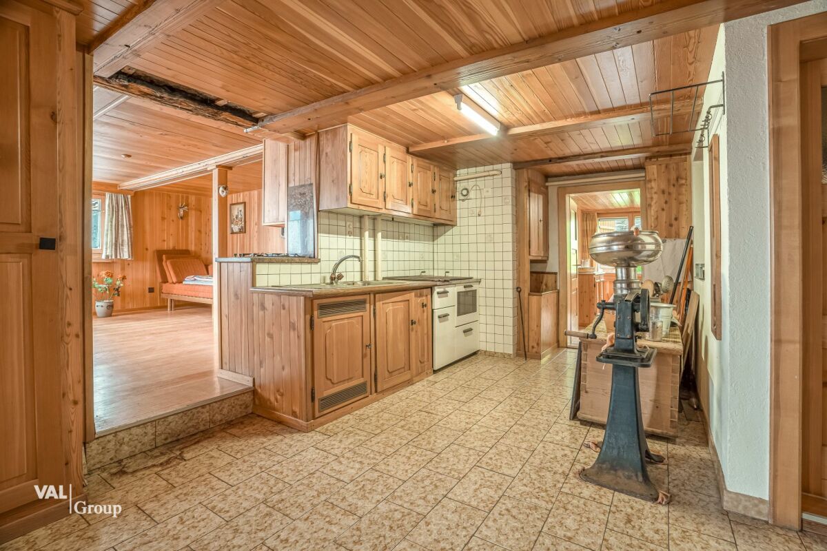 3.5 Zimmer Wohnung in einer heimeligen Alphütte