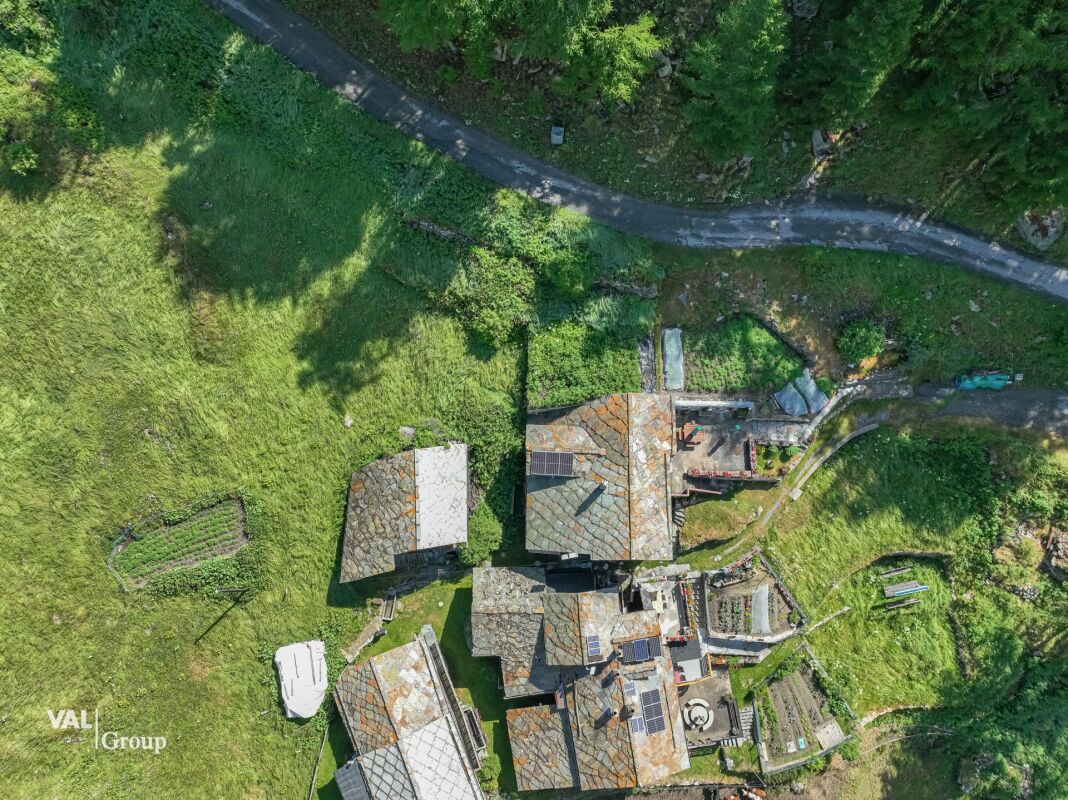 3.5 Zimmer Wohnung in einer heimeligen Alphütte