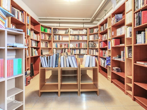 Spacieux duplex en Attique, dans petite résidence à deux pas du Golf 12