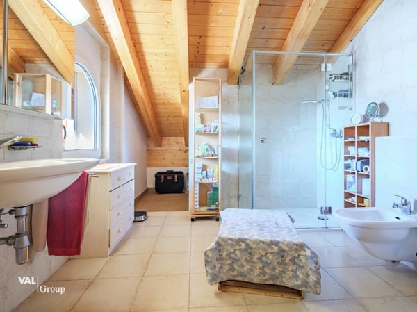 Spacieux duplex en Attique, dans petite résidence à deux pas du Golf 10