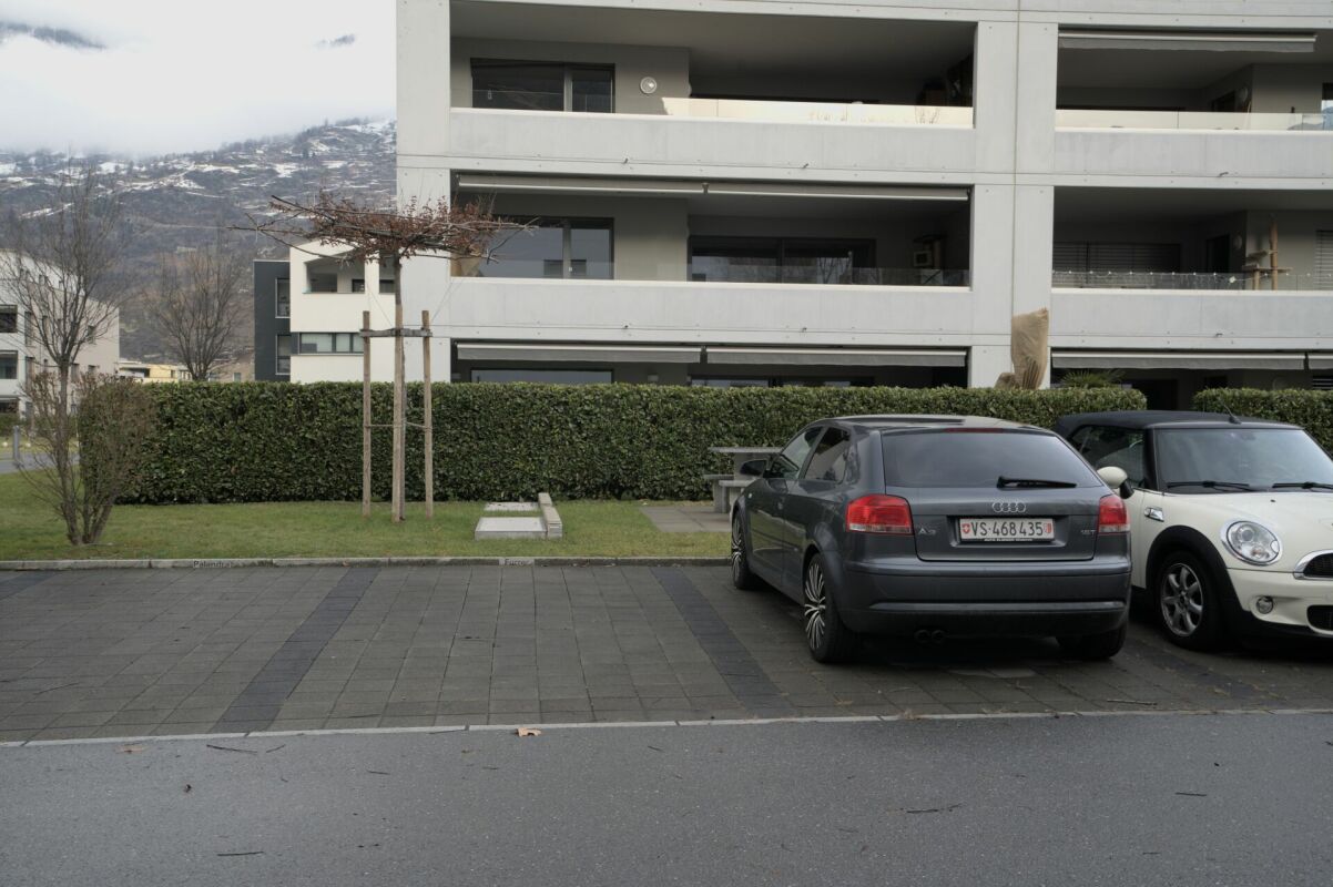 Parcheggio esterno in affitto in posizione centrale / Visp West