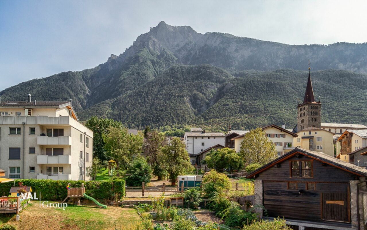 Modernized 3.5-room apartment in the heart of Glis