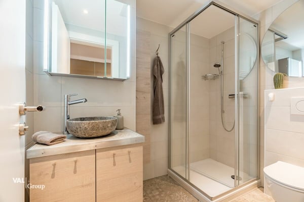 Élégance alpine et confort moderne au coeur de Crans-Montana 8