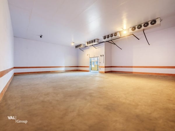 Magnifique surface commerciale de 200m2 6