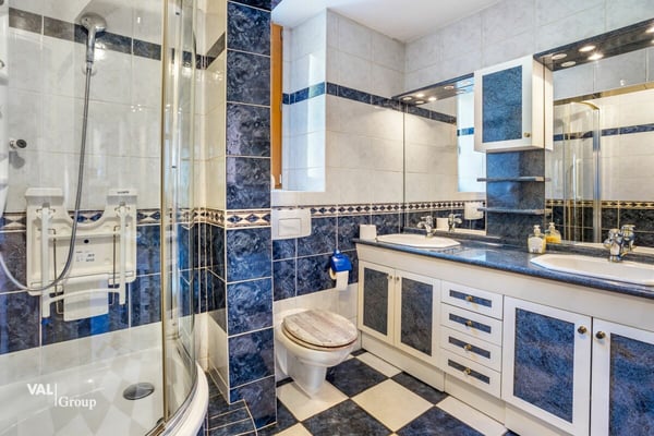 Deux appartements + dépôt, dans maison de 3 unités 6