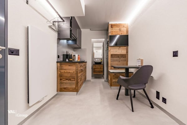 Studio entièrement rénové avec piscine, sauna, tennis 2