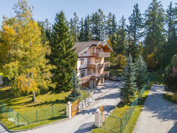 Spacieux duplex en attique, dans petite résidence à deux pas du Golf 13