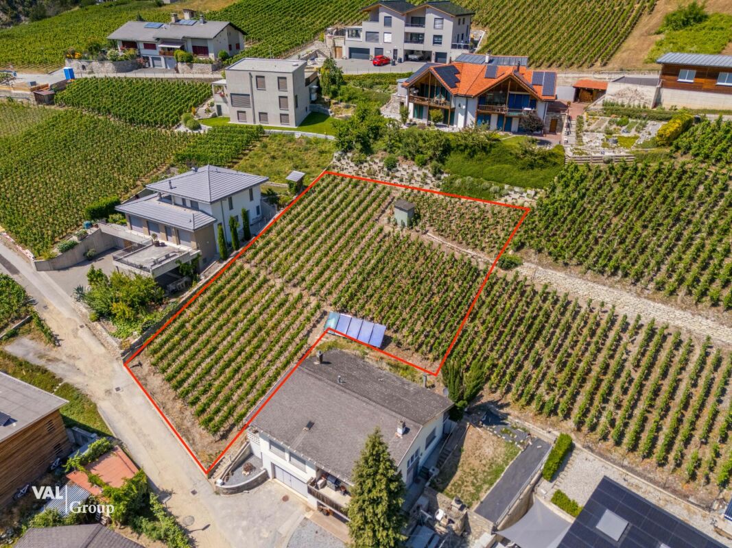 Your dream house could be built here - sunny building plot in Leuk