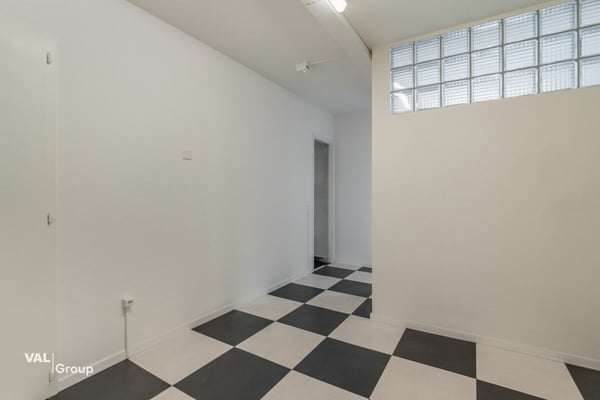 Laden- & Bürofläche am Stadtplatz Brig - 2 Etagen, Schaufenster, klimatisiert 13