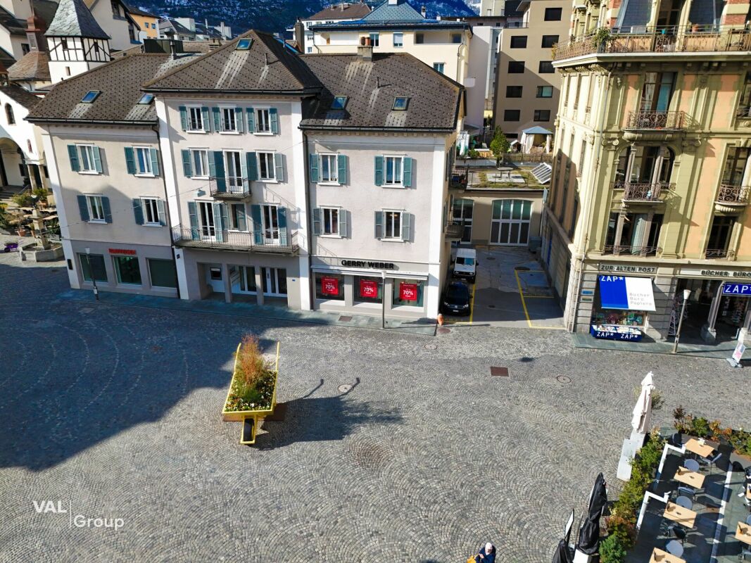 Espace commercial unique directement sur la place animée de la ville de Brig