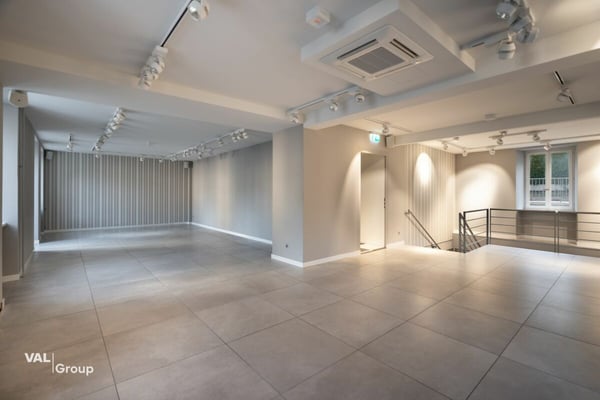 Laden- & Bürofläche am Stadtplatz Brig - 2 Etagen, Schaufenster, klimatisiert 10