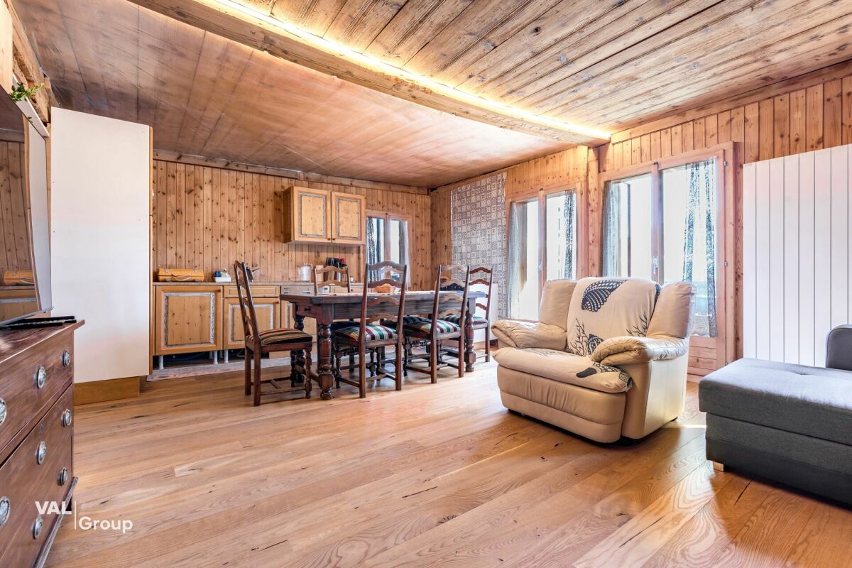 Appartement ensoleillé avec balcon et vue sur les Alpes