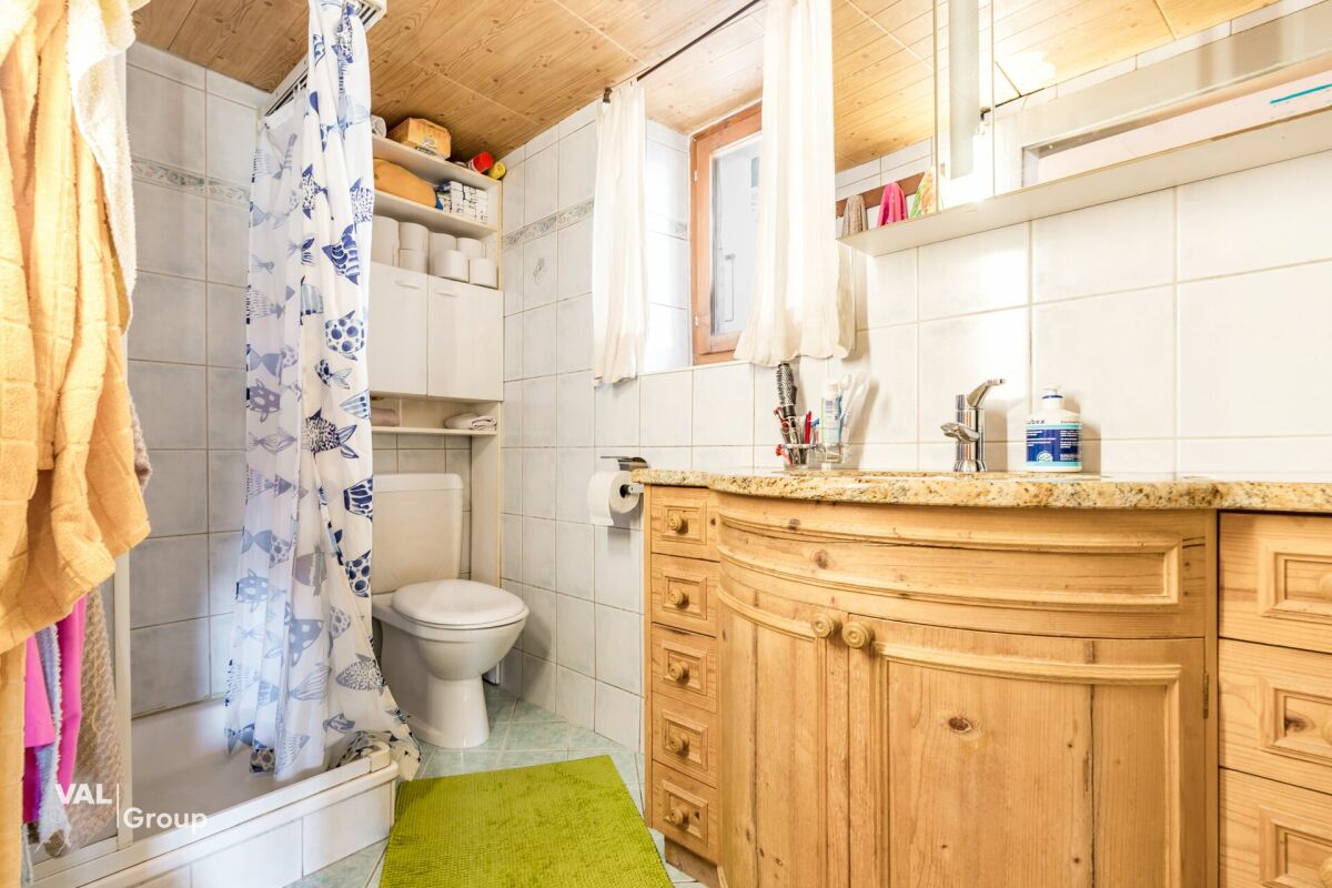 Appartement ensoleillé avec balcon et vue sur les Alpes