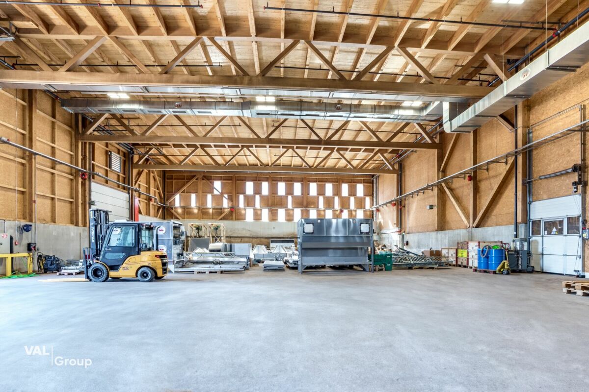 Bâtiment industriel unique - Construction en bois haut de gamme, utilisation polyvalente