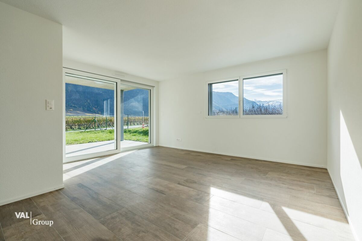 Élégant 3.5 pièces neuf, alliant confort et luminosité avec terrasse et jardin privatif