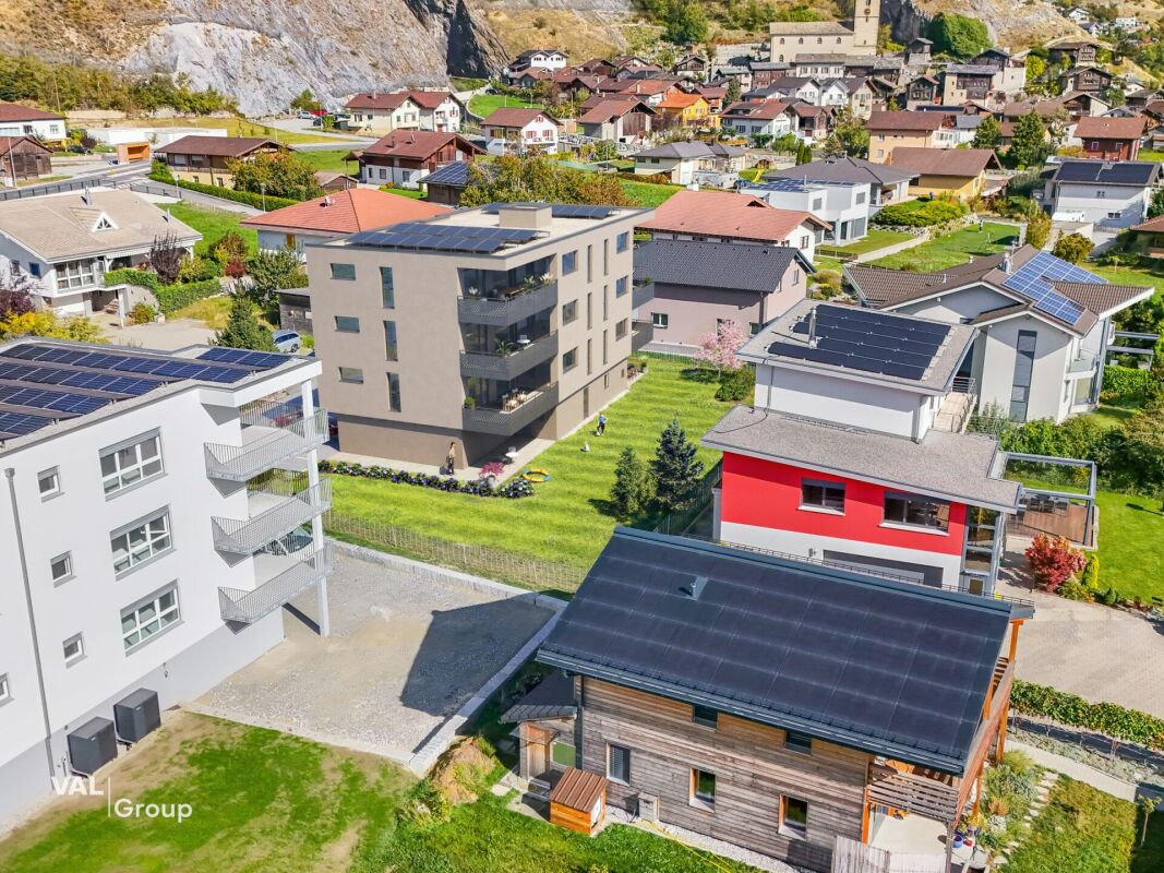 Stilvoller Neubau, hochwertig und lichtdurchflutet