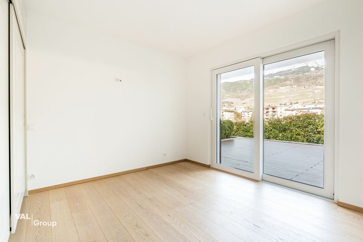 Spacieux appartement, dans maison de deux habitations
