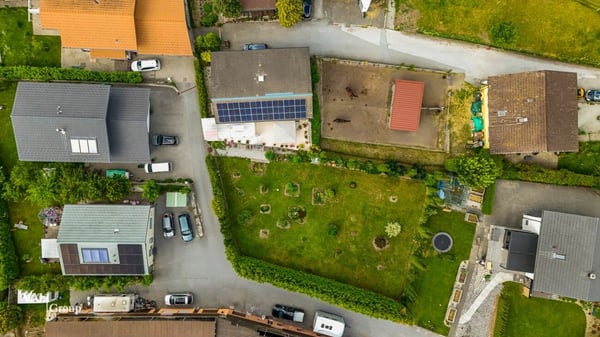 Ein Zuhause zum Wohlfühlen - mit Bauparzelle, Wintergarten und sonnigem Aussensitzplatz 30