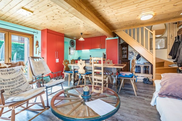 Charmant petit chalet avec spacieux jardin, en plein coeur du village 4