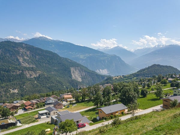 Lumière, cadre paisible et vue imprenable pour ce projet Minergie-P 5