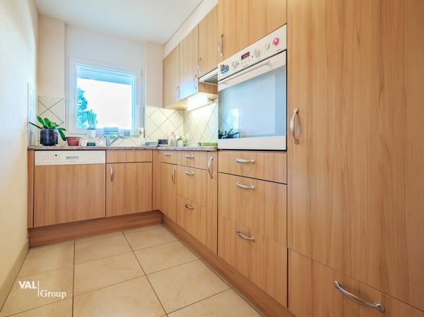 Résidence de 3 généreux logements 9