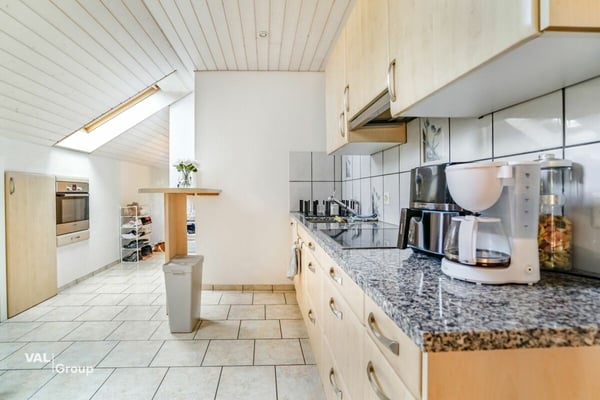 Charmante 2,5 Zi. Dachwohnung 3