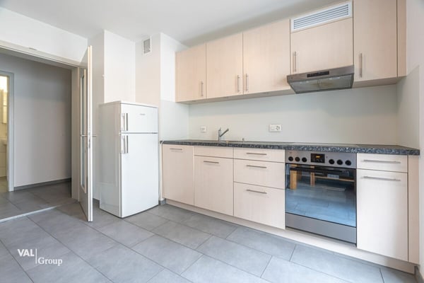 Grosszügige 4.5 Zimmer Wohnung 2