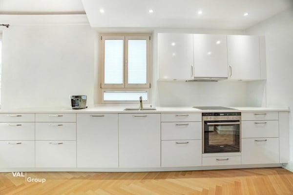 Wohnen mit Charakter - hochwertig umgebaute Wohnung im Herzen von Visp 4