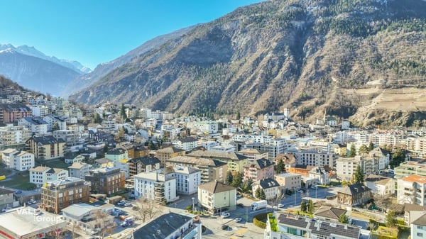 Exklusive 4,5-Zimmer-Attikawohnung mit Lift direkt in die Wohnung und grosser Panoramaterrasse in Visp 18