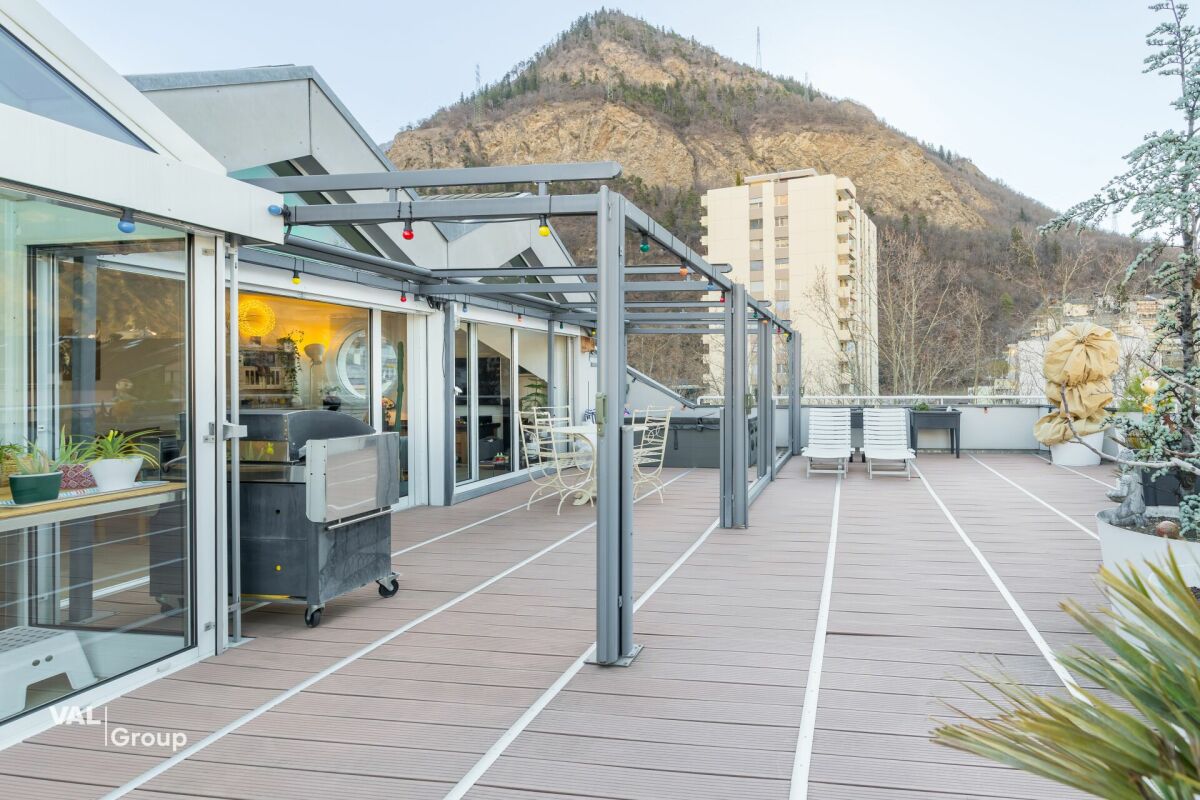 Exklusive 4,5-Zimmer-Attikawohnung mit Lift direkt in die Wohnung und grosser Panoramaterrasse in Visp