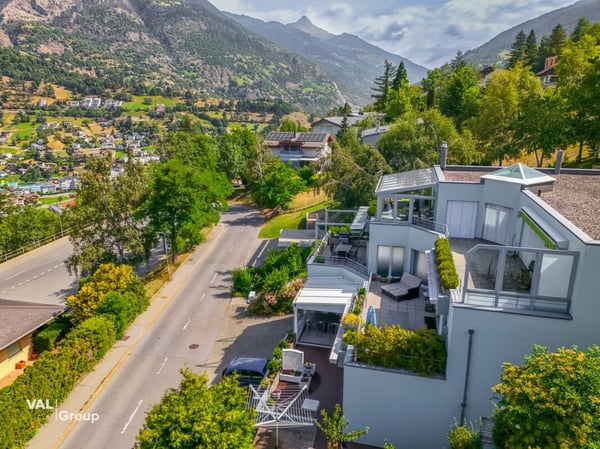 Exklusives Wohnen mit grosser Terrasse, Aussicht und Ruhe 25