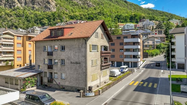 Modern sanierte 4.5-Zimmer-Wohnung im Herzen von Visp 11