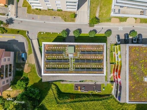 Lumineux 2.5 pièces avec spacieuse loggia dans un environnement privilégié 10