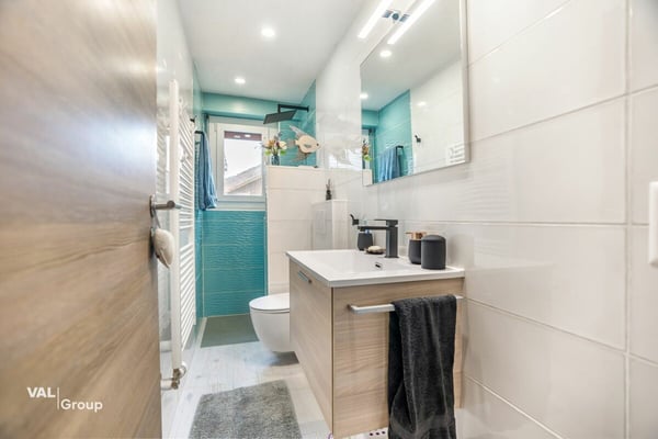 Stilvoll renoviert mit viel Platz und Charme 14