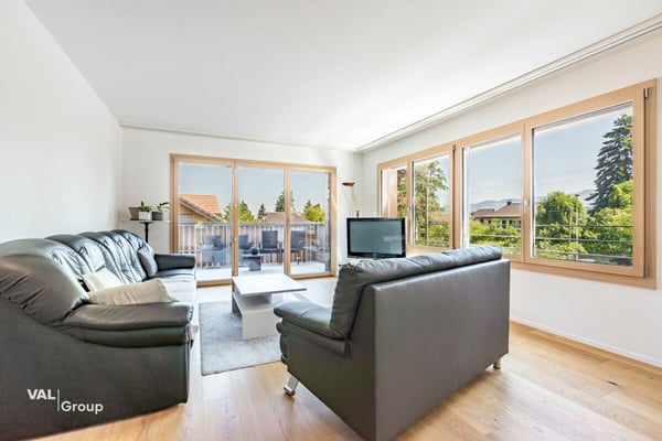 Modernes Wohnen mit Weitblick in Wimmis, vereint Ruhe, Komfort und Aussicht 2