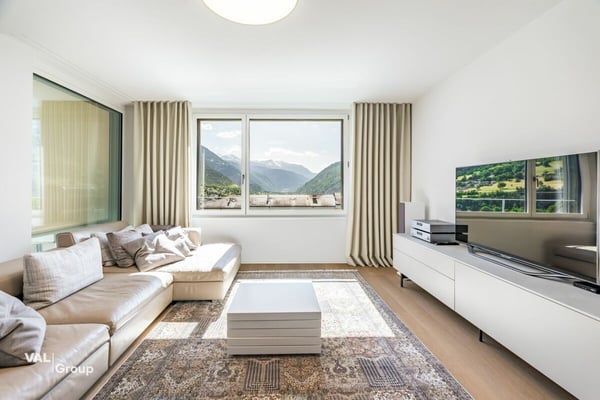 Grosszügige Attikawohnung mit Panoramablick über Brig 2