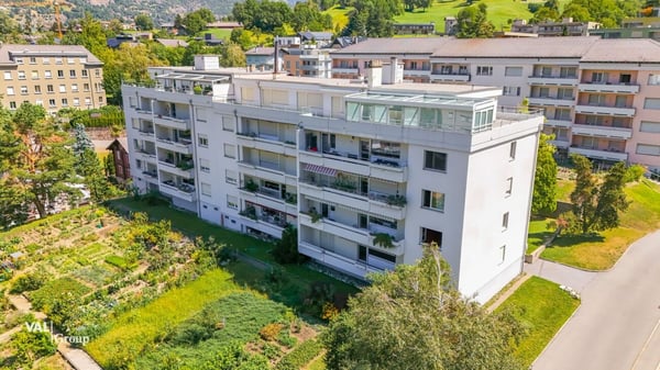Lichtdurchflutete Wohnung mit Talsicht in familienfreundlichem Quartier