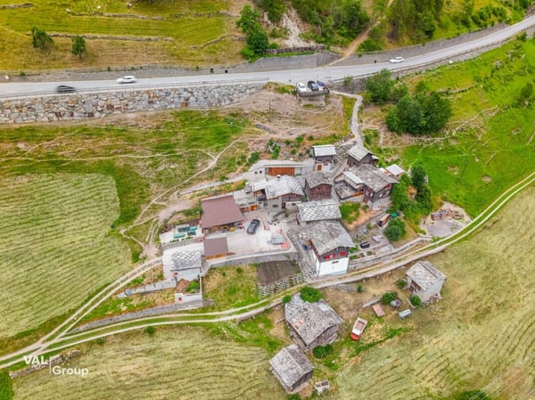 Charmantes Bergdomizil mit vielseitigen Möglichkeiten 12