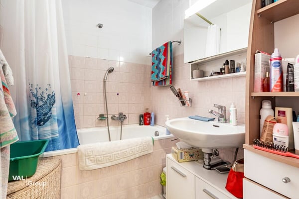 Joli potentiel pour cet appartement situé à 7 min. de Sion 7