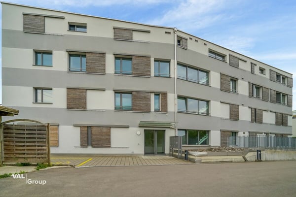 Attraktive 2.5-Zimmer-Wohnung mit grosser Terrasse an zentraler Lage in Bülach 8
