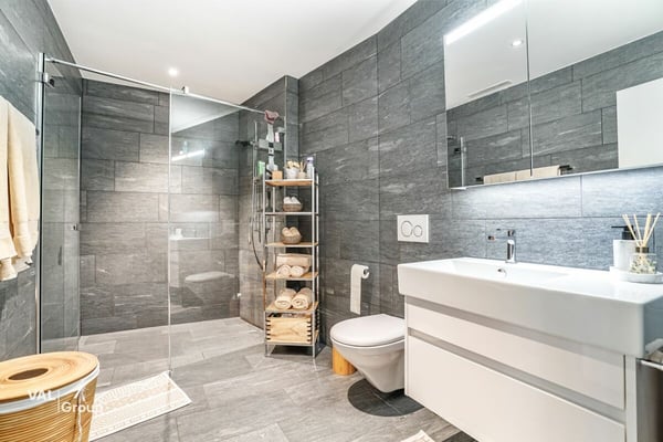 Attraktive 2.5-Zimmer-Wohnung mit grosser Terrasse an zentraler Lage in Bülach 4