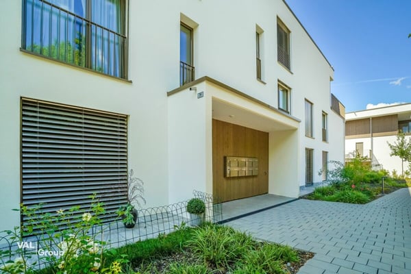 Hochwertige 3.5-Zimmer Gartenwohnung mit Smart Home und privatem Fitnessraum 12